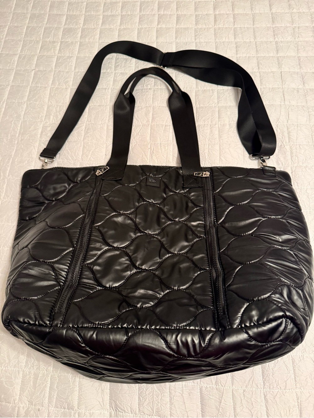 Joylab Black Quilted Tote Bag with Shoulder Strap - Women NWOT